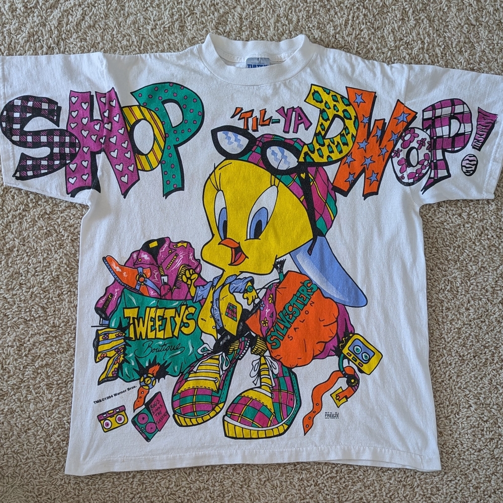Rare/Vintage Warner Bros. Colorful Tweety Adult T-Shirt